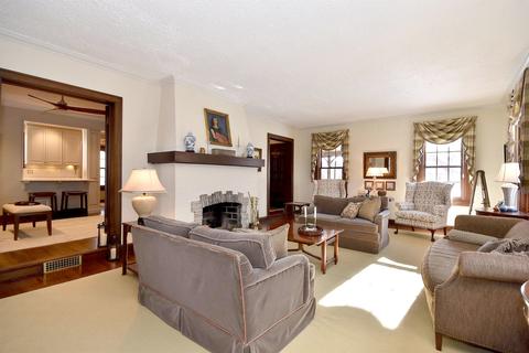 333 E Webster Ave, Elmhurst, IL 60126 photo 8