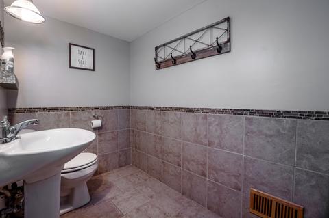 11629 S Artesian Ave, Chicago, IL 60655 photo 12