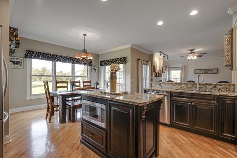 1702 Pine St, Spring Grove, IL 60081 photo 2