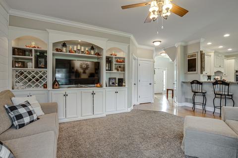 1702 Pine St, Spring Grove, IL 60081 photo 9