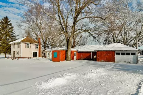 101 Blaine St, Leaf River, IL 61047 photo 3