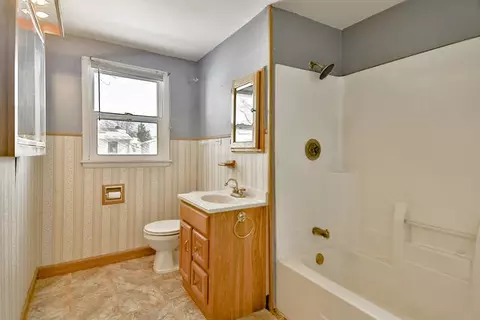 101 Blaine St, Leaf River, IL 61047 photo 11