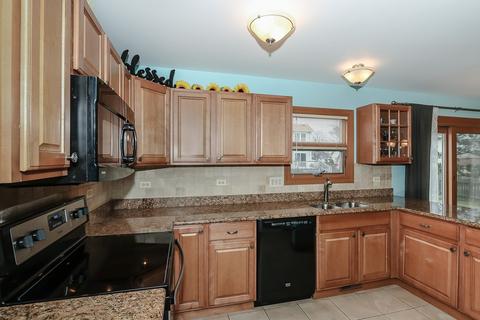 375 Beech Ct, Carol Stream, IL 60188 photo 7