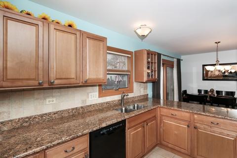 375 Beech Ct, Carol Stream, IL 60188 photo 10