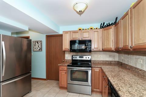 375 Beech Ct, Carol Stream, IL 60188 photo 8