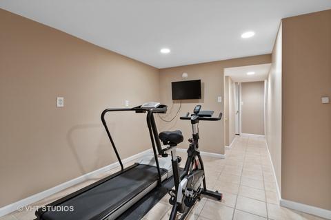 1910 E Seneca Ln, Mount Prospect, IL 60056 photo 26