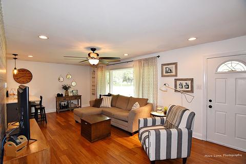 623 Bryn Mawr Ave, Bartlett, IL 60103 photo 4