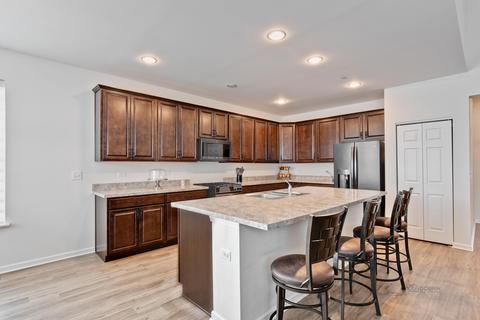 1784 Prospect Dr, Hoffman Estates, IL 60192 photo 10