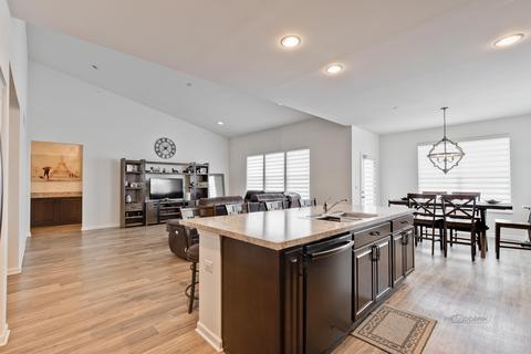 1784 Prospect Dr, Hoffman Estates, IL 60192 photo 11