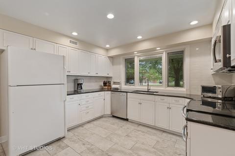 245 Sunset Dr, Northfield, IL 60093 photo 8