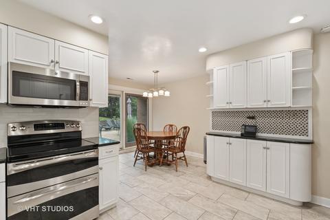 245 Sunset Dr, Northfield, IL 60093 photo 10