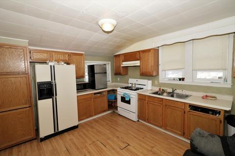 893 Elizabeth St, Elgin, IL 60120 photo 5