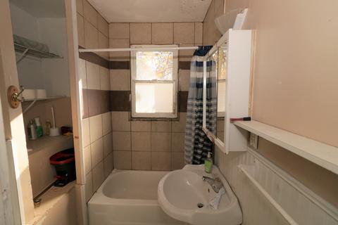 893 Elizabeth St, Elgin, IL 60120 photo 17