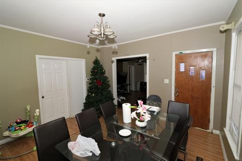 893 Elizabeth St, Elgin, IL 60120 photo 8