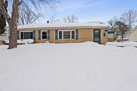330 Kingman Ln, Hoffman Estates, IL 60169 photo 1