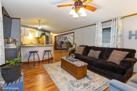 604 E Mesa Dr, Godley, IL 60407 photo 3