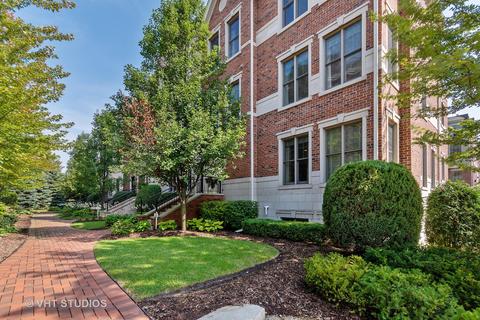 301 E Liberty Dr, Wheaton, IL 60187 photo 1