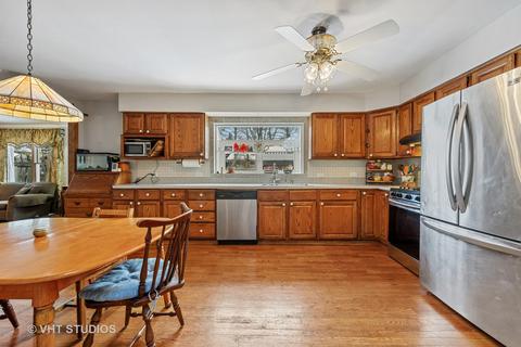 1445 Stoddard Ave, Wheaton, IL 60187 photo 7