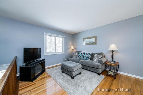 264 Hood Ct, Bartlett, IL 60103 photo 2