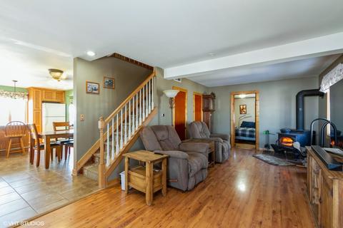 30748 S State Line Rd, Beecher, IL 60401 photo 2