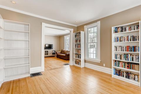 204 E Franklin St, Wheaton, IL 60187 photo 4