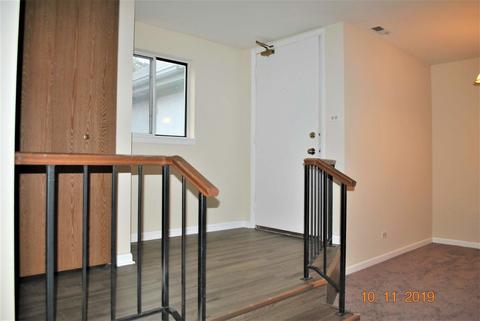 342 Springlake Ln #D, Aurora, IL 60504 photo 3