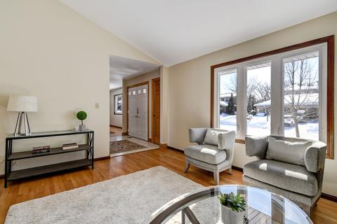 871 Schultz St, Lemont, IL 60439 photo 5