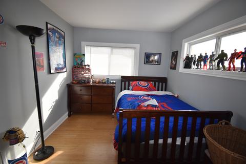 1048 Clark Ln, Des Plaines, IL 60016 photo 5