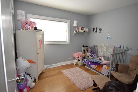 1048 Clark Ln, Des Plaines, IL 60016 photo 6