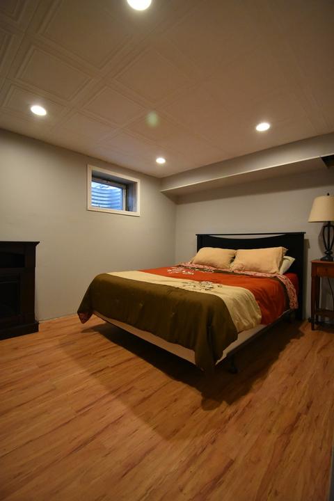 1048 Clark Ln, Des Plaines, IL 60016 photo 7
