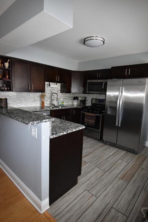 1048 Clark Ln, Des Plaines, IL 60016 photo 11