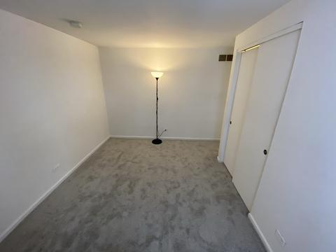 2210 Clifton Pl, Hoffman Estates, IL 60169 photo 14