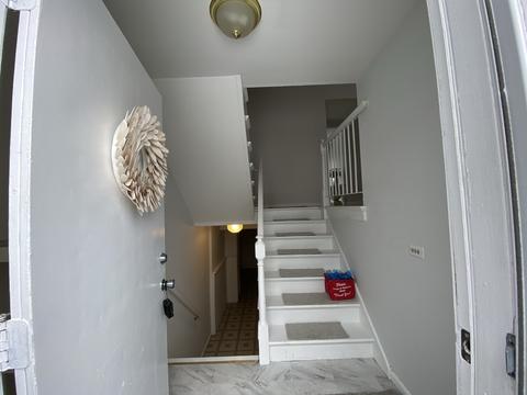 2210 Clifton Pl, Hoffman Estates, IL 60169 photo 3