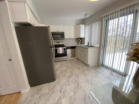 2210 Clifton Pl, Hoffman Estates, IL 60169 photo 7