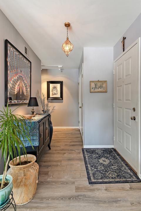 255 Windsor Ln #D, Willowbrook, IL 60527 photo 8
