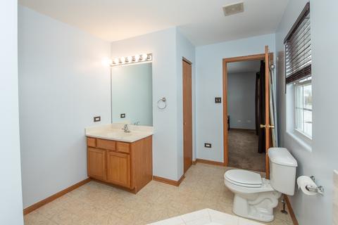 640 Maplewood Dr, Minooka, IL 60447 photo 14