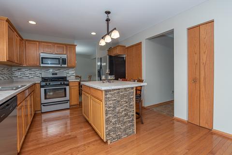 640 Maplewood Dr, Minooka, IL 60447 photo 31