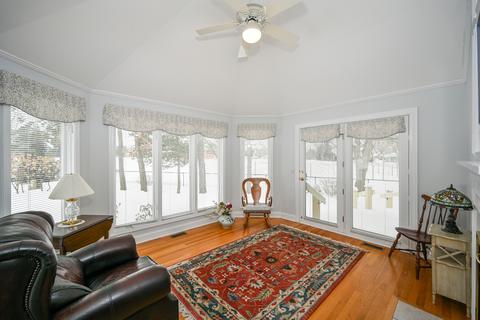 810 Pinegrove Ct, Wheaton, IL 60187 photo 10