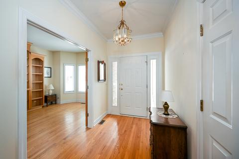 810 Pinegrove Ct, Wheaton, IL 60187 photo 3
