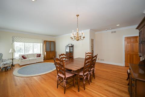 810 Pinegrove Ct, Wheaton, IL 60187 photo 12
