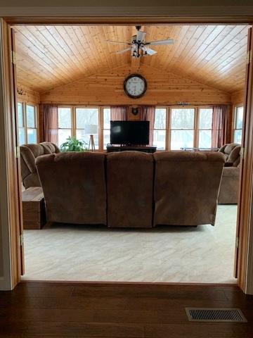 706 E Grant St, Watseka, IL 60970 photo 16
