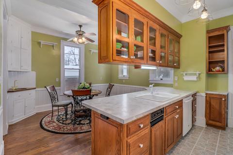 1104 E Jefferson St, Bloomington, IL 61701 photo 22