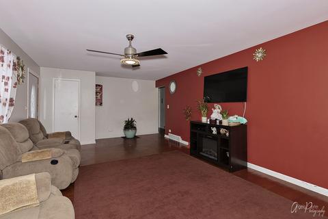 725 Bent St, Elgin, IL 60120 photo 6