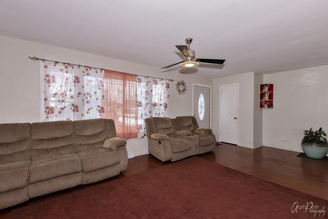 725 Bent St, Elgin, IL 60120 photo 5