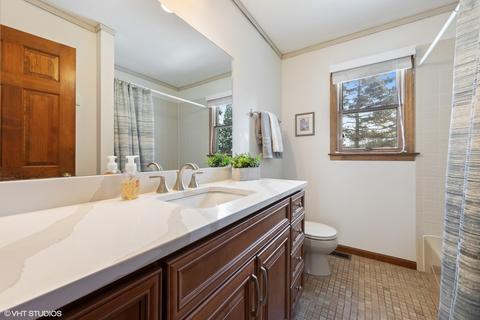 1504 Pershing Ave, Wheaton, IL 60189 photo 14