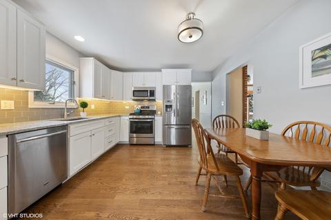 1504 Pershing Ave, Wheaton, IL 60189 photo 4