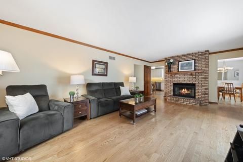 1504 Pershing Ave, Wheaton, IL 60189 photo 5