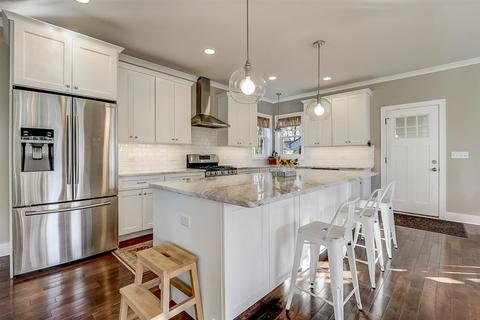 1400 Avery Ave, Wheaton, IL 60187 photo 2