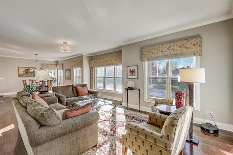 1400 Avery Ave, Wheaton, IL 60187 photo 9