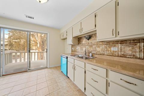 1536 Stonebridge Trl #2-3, Wheaton, IL 60189 photo 11